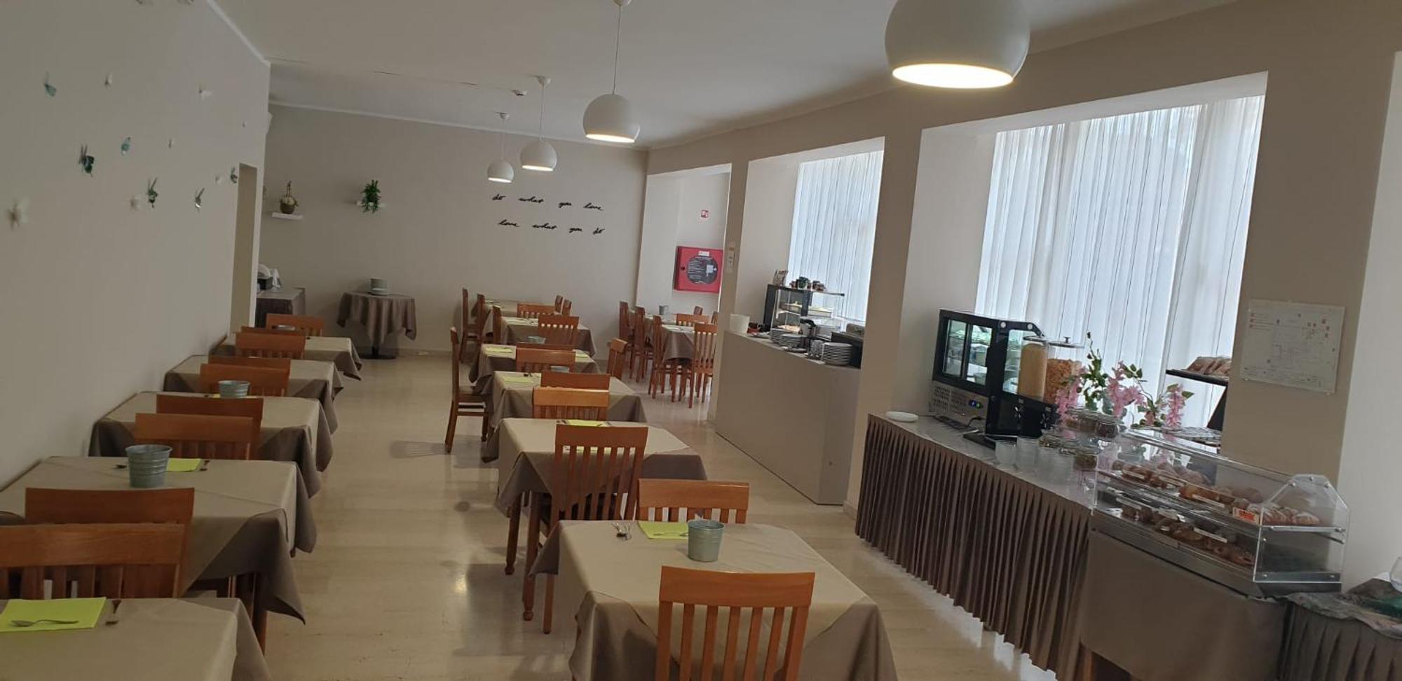 Hotel Cimarosa Riccione Bagian luar foto