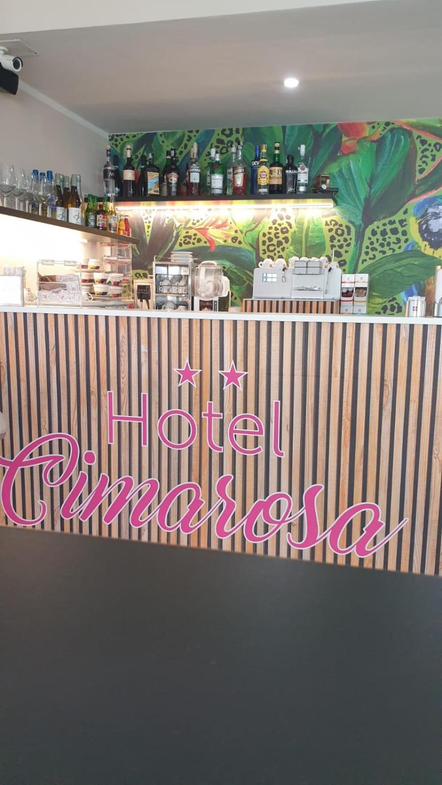 Hotel Cimarosa Riccione Bagian luar foto