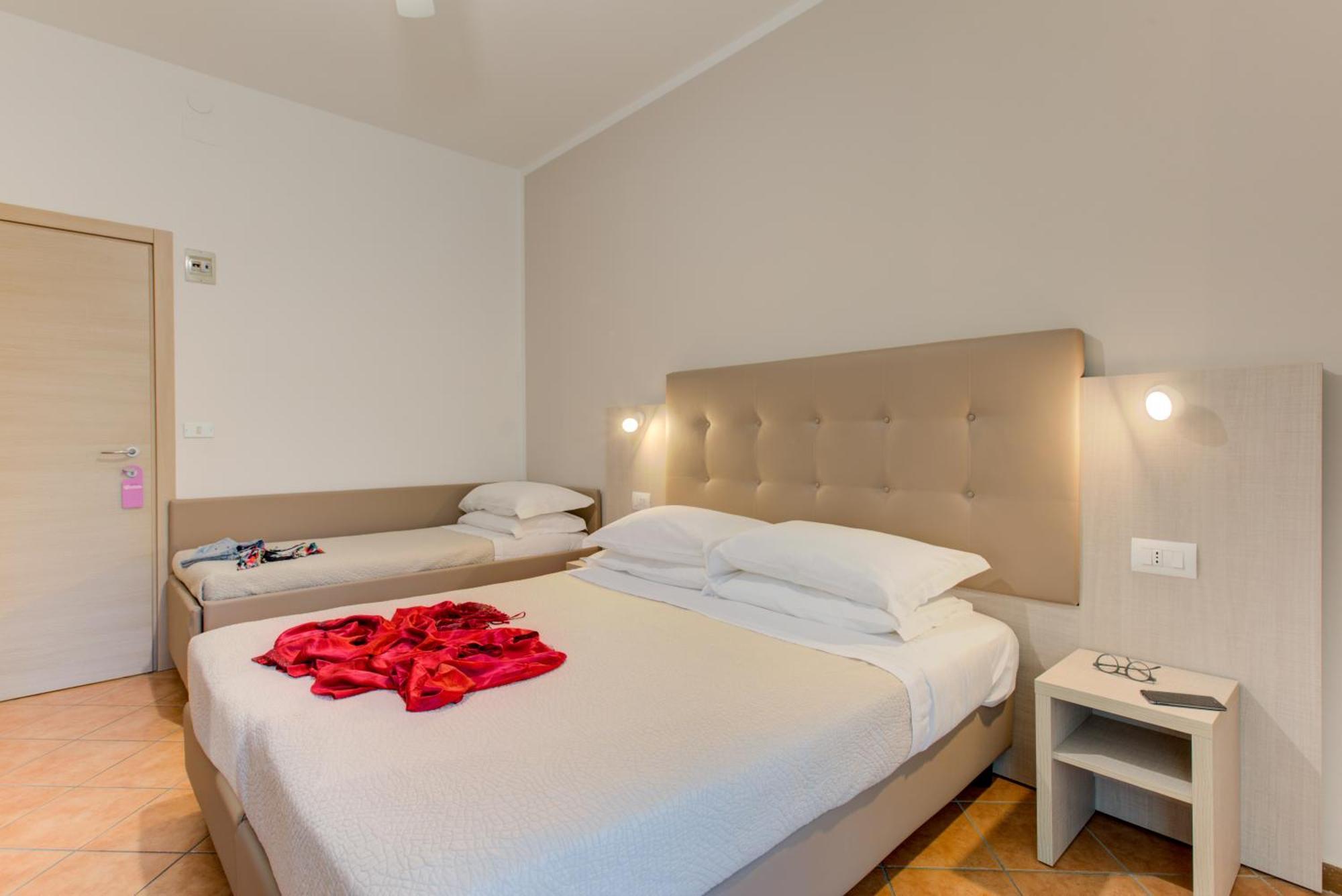 Hotel Cimarosa Riccione Ruang foto
