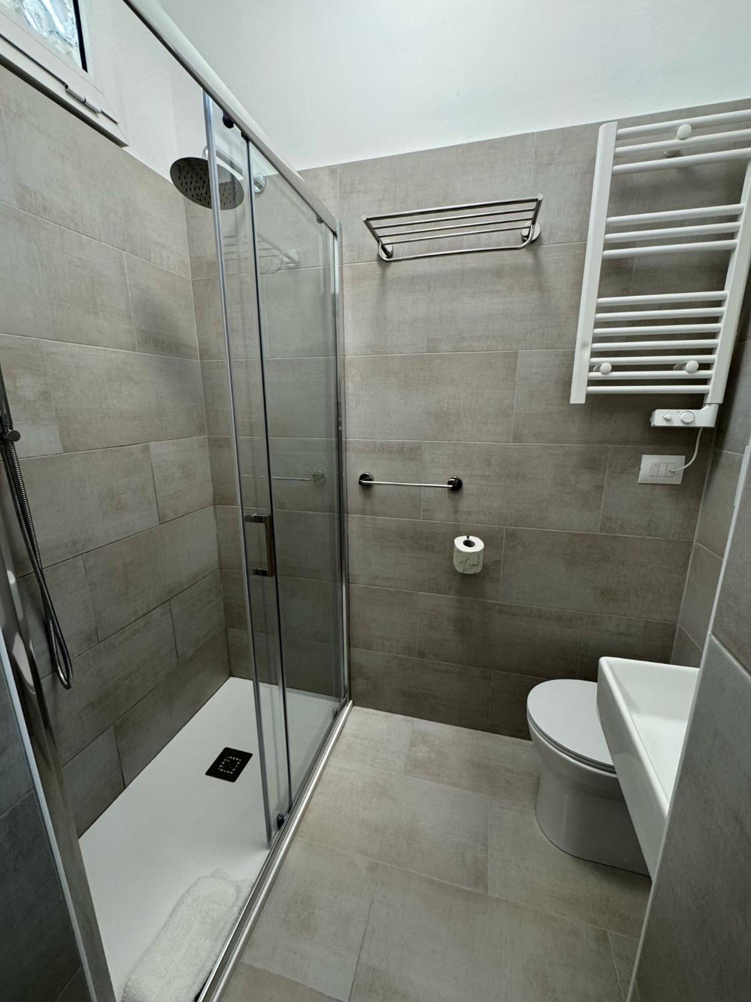 Hotel Cimarosa Riccione Bagian luar foto