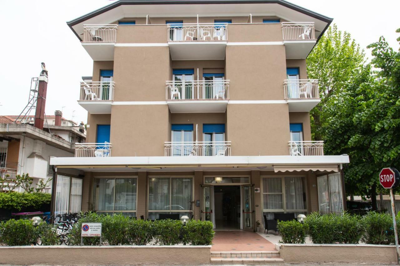 Hotel Cimarosa Riccione Bagian luar foto