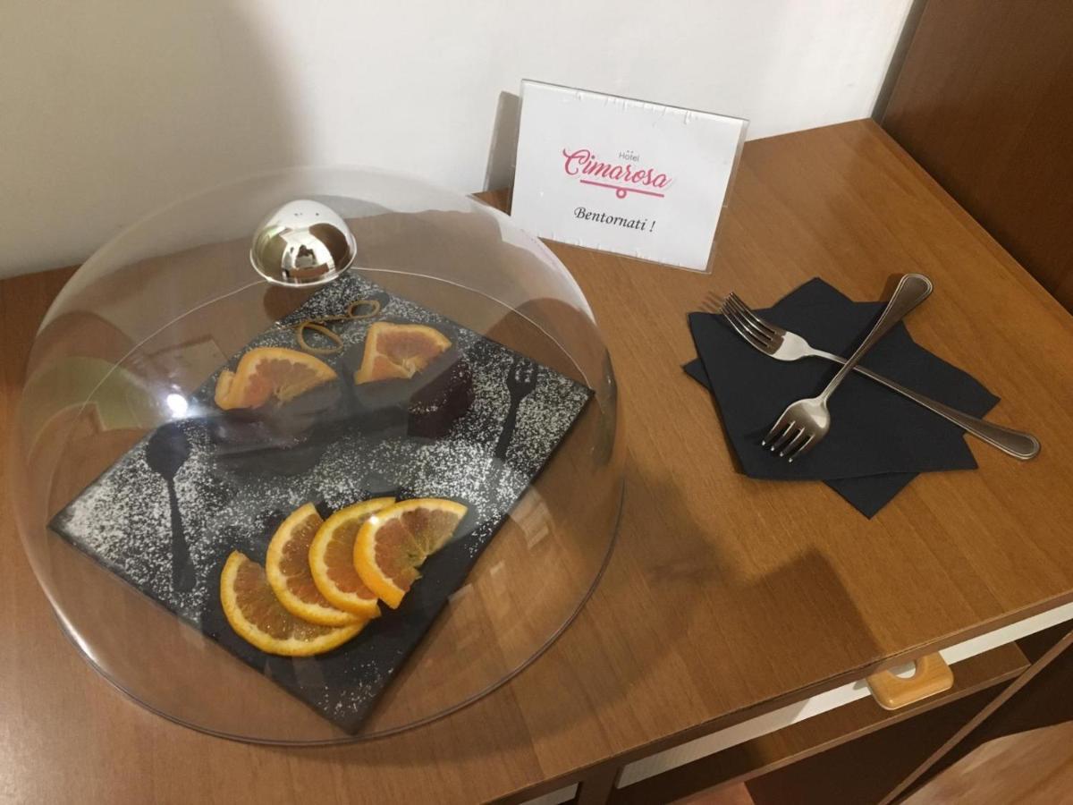 Hotel Cimarosa Riccione Bagian luar foto